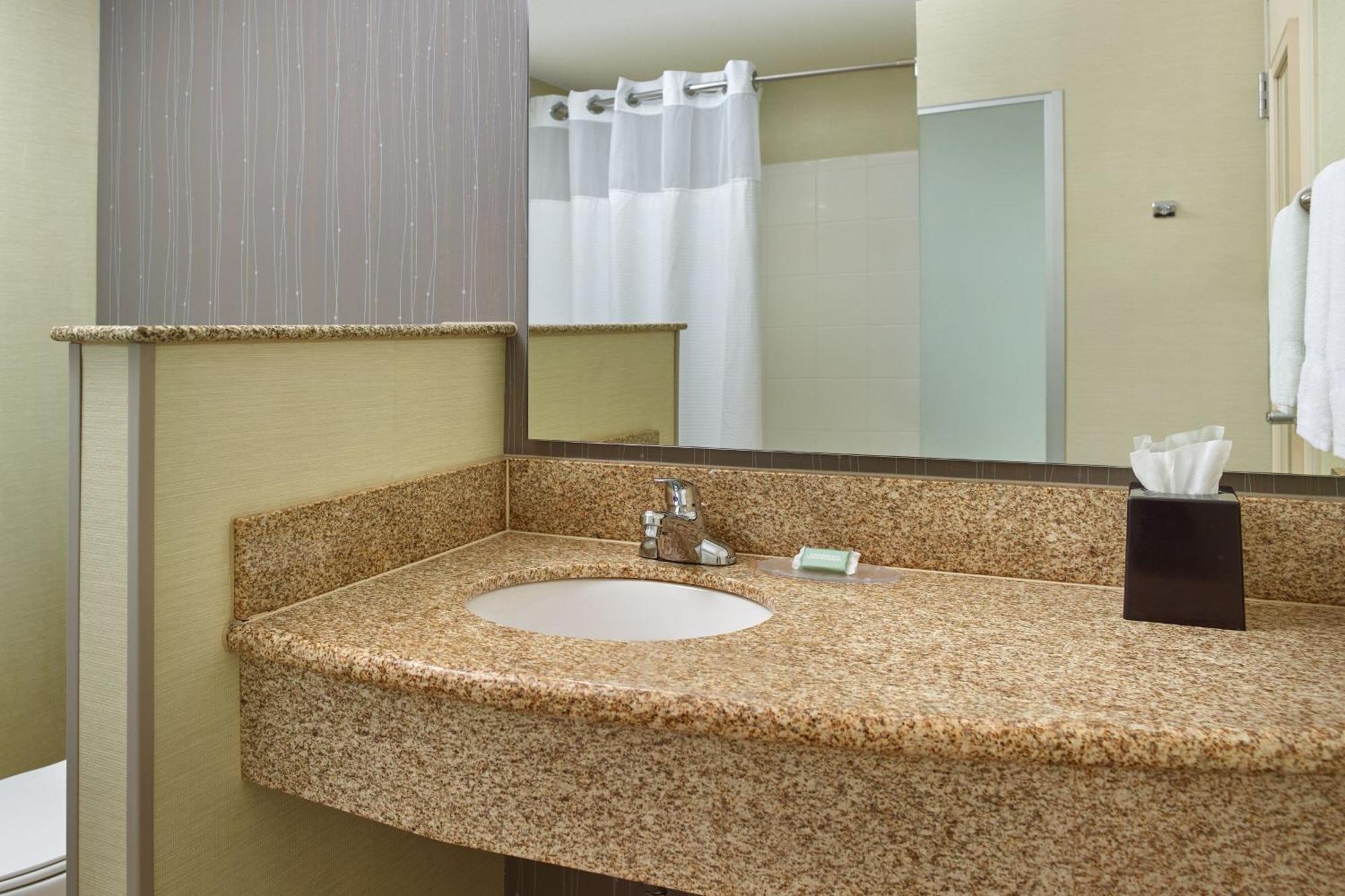 Courtyard By Marriott Nashville Гудлетсвилл Экстерьер фото