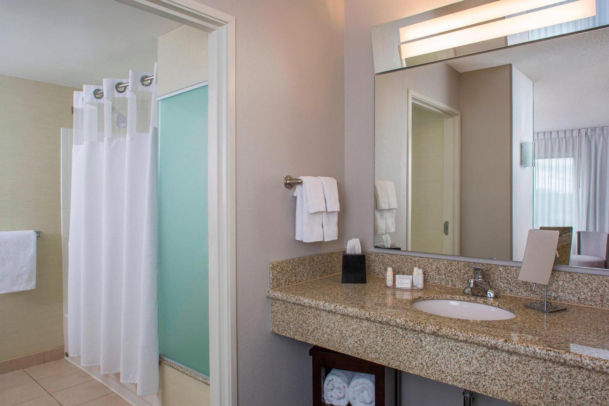 Courtyard By Marriott Nashville Гудлетсвилл Экстерьер фото